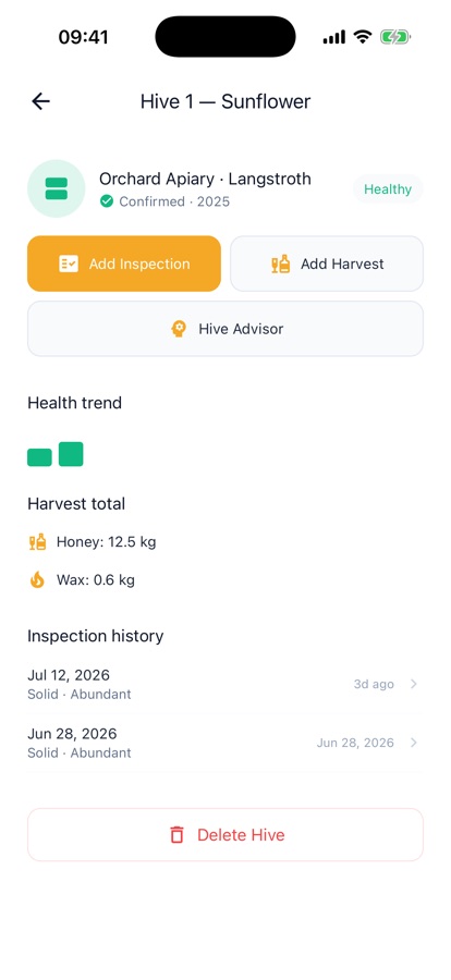 Hive detail screen showing one colony's queen status, records, and season history