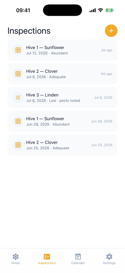 Inspection log screen listing dated hive inspections with queen, brood, and varroa notes
