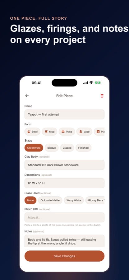Stück bearbeiten – Formular mit Name, Form-Chips, Status-Chips, Tonmasse, Maßen, verwendeter Glasur und einem Notizfeld