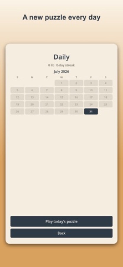 Lightkeeper-Tagesansicht mit Monatskalender, Serienzähler und einer Schaltfläche zum Spielen des heutigen Rätsels